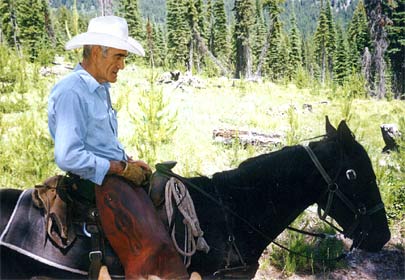geo-onhorse.JPG (30678 bytes)